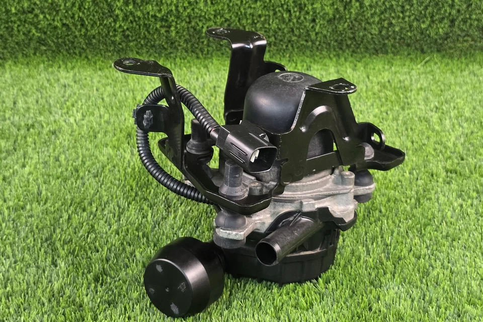 Bomba de inyección de aire 17610-0c040 OEM usada Se adapta a: Lexus GX460, Toyota 4Runner, Fj Foto 1 de 4