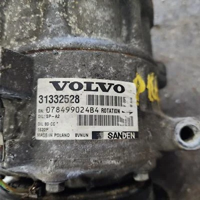 Compresor de aire acondicionado usado se adapta a: Volvo S60 2015 sin identificación híbrida 36011277 grado A Foto 1 de 4