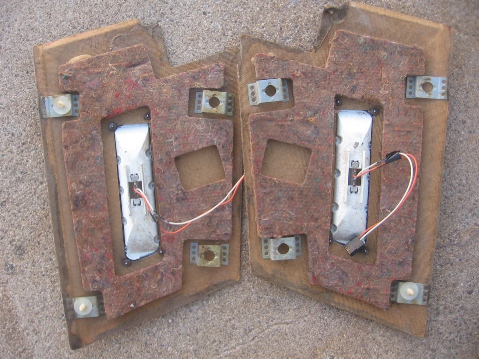 Cadillac Seville 1977-78 interior paneles de vela tableros (par) Foto 1 de 1