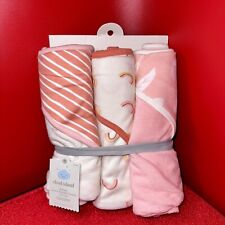 Serviettes de bain à capuche imprimées à capuche Cloud Island Baby's' 3 pièces roses/arc-en-ciel/plumes neuves avec étiquettes