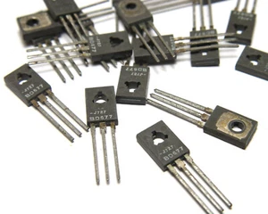 20x NF Darlington Transistor BD677 / BD 677, 1970er Jahre, NOS - Picture 1 of 1