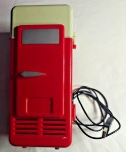 Red USB Can Minifridge, single can- used - Picture 1 of 4