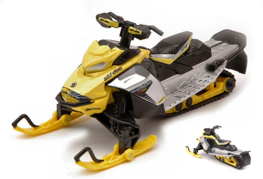 New Ray SKI-DOO MXZ XRS 1:20 - Immagine 1 di 1