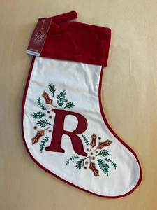 Medias de Navidad Polo Norte Monograma Letra R Inicial Bordadas a Cuadros ROJO - Imagen 1 de 8