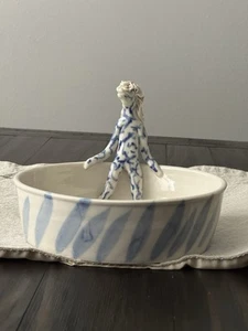 Cuenco para servir Coille Hooven criatura mágica azul y blanco vintage firmado - Imagen 1 de 24