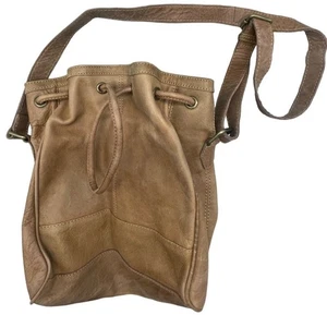 crossbody leder schultertasche Kordelzug schließer braun verstellbarer Riemen LESEN - Bild 1 von 6
