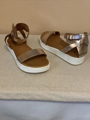 NWOT MIA Kids Espadrille Sandals BROWN/ Gold Color Size 5 - Image 1 of 4