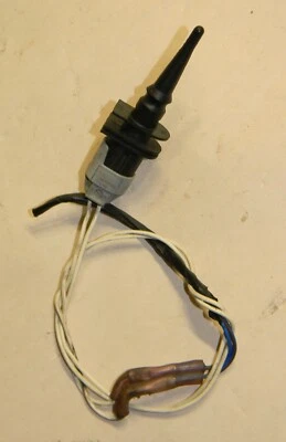 *BMW E38 E39 E46 E53 E90 325Ci 330i M3 M5 740iL X5 Z4 Ambient Temperature Sensor - Image 1 of 4