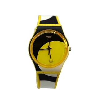 Orologio Swatch Unisex Forma D Quarzo Nero Giallo Bianco Cinturino Silicone GJ139 - Foto 1 di 7