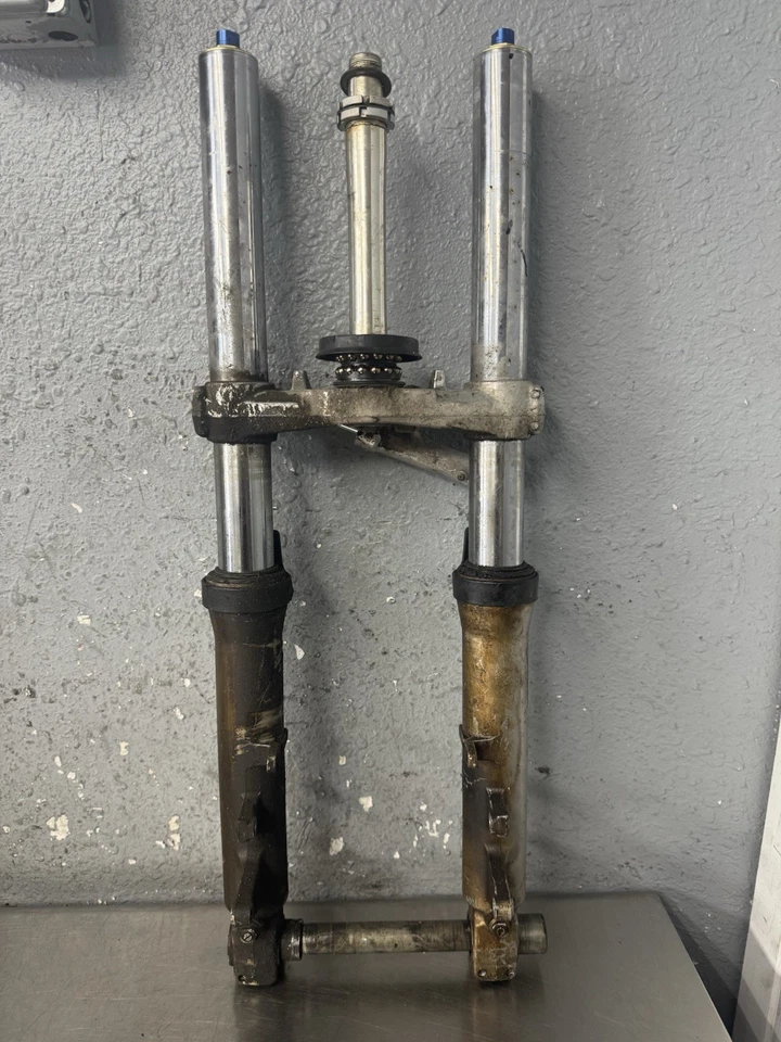 Suzuki GSXR 600 2001-2003 OEM HORQUILLAS DELANTERAS COMPLETAS SUSPENSIÓN TRIPLE ÁRBOL Foto 1 de 4