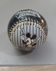 Wonderful Vintage Walt Disney Mickeys Steamboat Fotobal All Century Baseball - Imagen 1 de 7