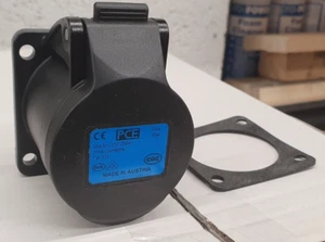 10x PCE 313-6f9x 16A 200-250V Montaje en Panel CEE Socket 2P+E IP44 3p 6h distribución principal - Imagen 1 de 3