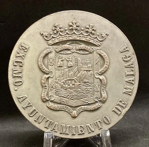 SPANIEN UM 1970 ́ VINTAGE MALAGAS RATHAUS, MALAGA SCHILD DESIGN, SOUVENIR - Bild 1 von 9