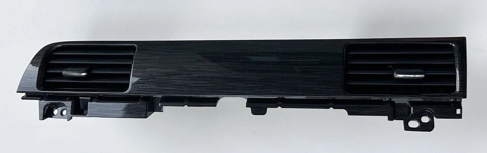 Отделочная панель приборной панели Mitsubishi Outlander с вентиляционными отверстиями для пассажира 2014-2020 годов выпуска от оригинального производителя - Изображение 1 из 4