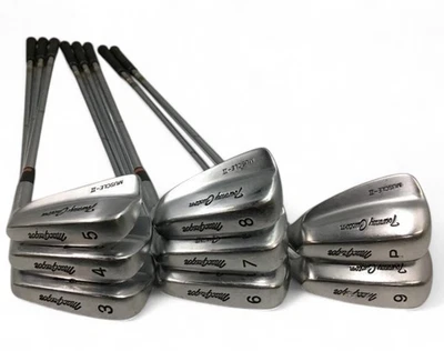 MacGregor Turney Custom Muscle-II Iron Set 3-PW 8pcs Dynamic Gold Flex S400 - Image 1 of 4