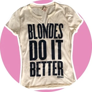 VTG Y2K Abercrombie Fitch BLONDES DO IT BETTER Shirt Size Medium NWOT - Picture 1 of 5