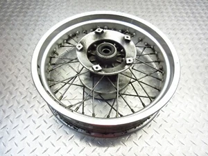 Llanta trasera Triumph Tiger 900 2000 99-00 ABS video recto 17x4,25 - Imagen 1 de 12