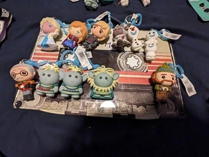 Disney Frozen 10 Monogram Figural 3D Bag Clip Series 56 - Picture 1 of 23