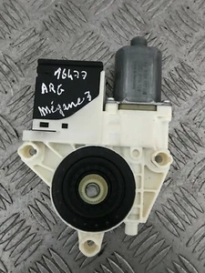 Moteur de lève Vitre Arrière Gauche BROSE - RENAULT Megane III - Réf :827310002R - Imagen 1 de 4