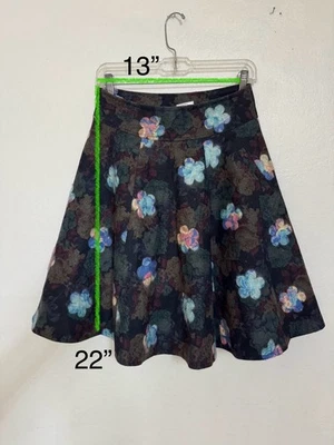 Falda Semi Circular Floral Bordada Lana Forrada Gris Negro Azul Cremallera S Pequeña Foto 1 de 4