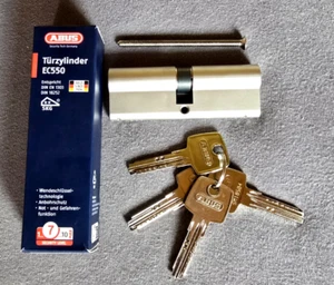 ABUS EC 550 Profilzylinder; Gleichschließend ; 4 Schlüssel ;45/45; neuwertig.  - Bild 1 von 3