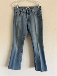 Levi's 515 Boot Cut Jeans Women's Size 6 Mid Rise Light Wash Denim Jeans - Picture 1 of 10
