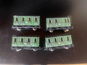 Egger Bahn 4 x Personenwagen, grün,gealtert,H0e, Schmalspur - Bild 1 von 3