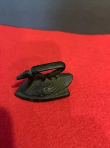Antique Mini Cast Iron Swan Figural SAD Iron Salesman Sample. - Picture 1 of 5
