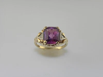 LADIES RETRO YELLOW GOLD RING WITH SYNTHETIC PURPLE GEM STONE - Image 1 of 4