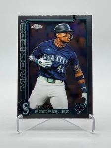 2025 Topps Chrome #261 JULIO RODRIGUEZ - Picture 1 of 2
