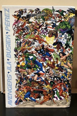 JLA/Avengers Collector's Edition Hardcover Slipcase Absolute, Perez, Busiek - Image 1 of 4