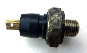 Piaggio Vespa Granturismo GT 125 Engine Oil Pressure Switch Sensor 2005 - Picture 1 of 3