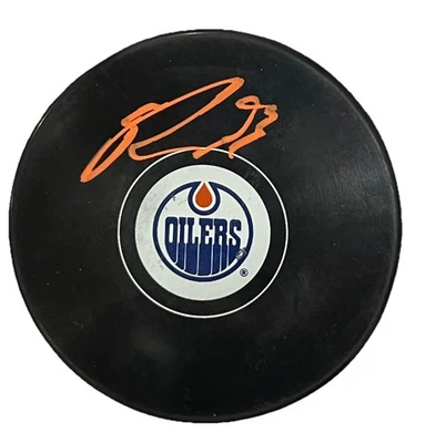Disco con logotipo de Edmonton Oilers autografiado firmado por Ryan Nugent Hopkins Foto 1 de 2