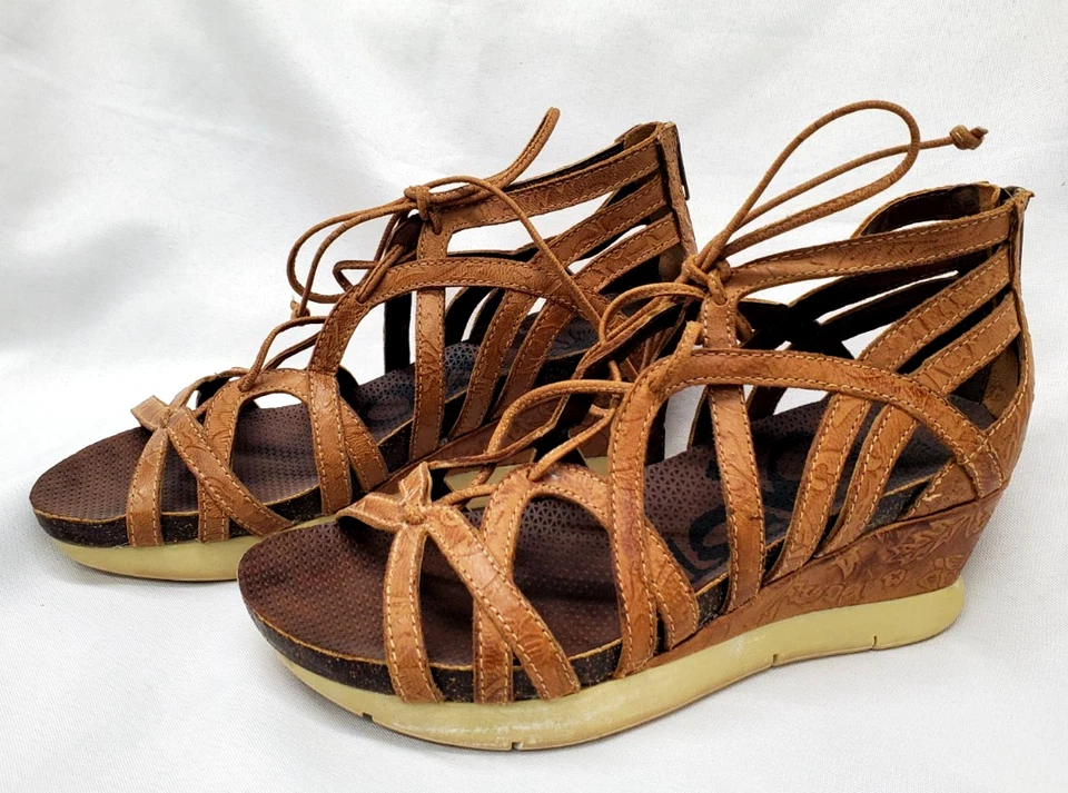 NOVO TOTO Feminino Marrom Wedges Tamanho 8 Sandálias Western Couro de Vaqueira - Imagem 1 de 4