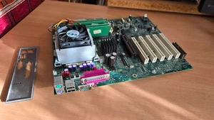 Intel D850GB motherboard with Intel Pentium 4 and 384MB RDRAM - Test OK! - Picture 1 of 15