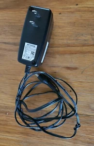 Genuine Netgear Charger AC Adapter Power Supply 332-10366-01 SAL012F1 NA 12V 1A - Picture 1 of 3