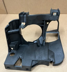 Chevrolet Cobalt Pontiac G5 Driver side Headlight Headlamp Mounting Bracket - Bild 1 von 6