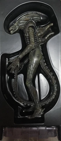Hot Toys MMS106 1/6 Alien Big Chap W/box Used F/S From Japan RARE Cover