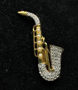 Broche broche saxofón vintage firmado perlas y pedrería tono dorado BW09 - Imagen 1 de 8