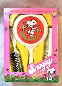 1970er Peanuts SNOOPY Woodstock Beauty Boutique SPIEGEL Pinsel KAMM Set Hongkong - Bild 1 von 10