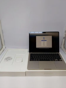 Apple 2022 Macbook Air Laptop con Chip M2: Costruito per Apple Intelligence - Foto 1 di 6