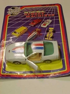 Vintage 3" 1984 Chevrolet Corvette Bull Yat Ming #1038 pressofuso 1/64 come nuovo/carta - Foto 1 di 5