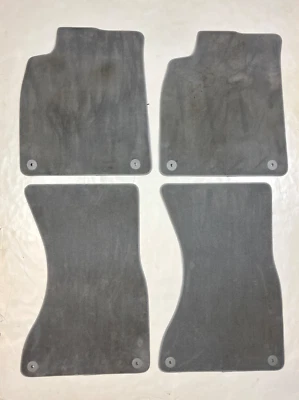 Комплект напольных ковриков AUDI титановый серый 4G1-863-691-A-GK6, 4G1-863-713-A - Изображение 1 из 4
