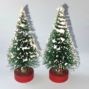 Pair Of Vintage Wire Bottle Brush 3.75” Trees Flocked Christmas Red Wood Bases - Picture 1 of 9
