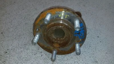 Buje de rueda delantero usado se adapta a: Kia Sedona 2015 ABS delantero grado A Foto 1 de 4