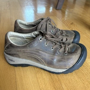 Keen hiking shoes brown leather Toyah Lace Up model 53001-DKER womens size 7.5 - Picture 1 of 17
