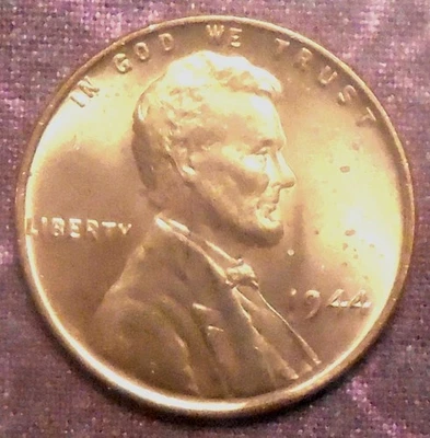 1944 Wheat Cent BU Near FuLL RED BRILLIANT UNCIRCULATED Philadelphia WWll  More- - Image 1 of 3