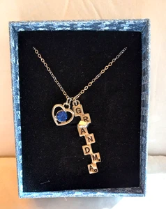 Oma 1 3/4" Metall Halskette mit Herz Stein und 9" Kette - Bild 1 von 1