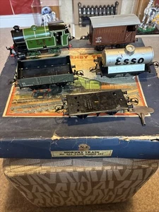 Hornby O Gauge Clockwork No 201 Tank Goods Set, Extra Flatbed Bogey, Extra Curve - Picture 1 of 24