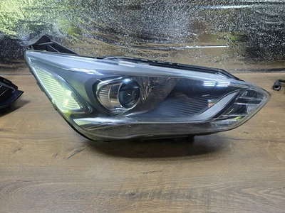 Faro proiettore anteriore Ford C-Max II F1CB-13D152-AF xenon destro headlight - Immagine 1 di 4